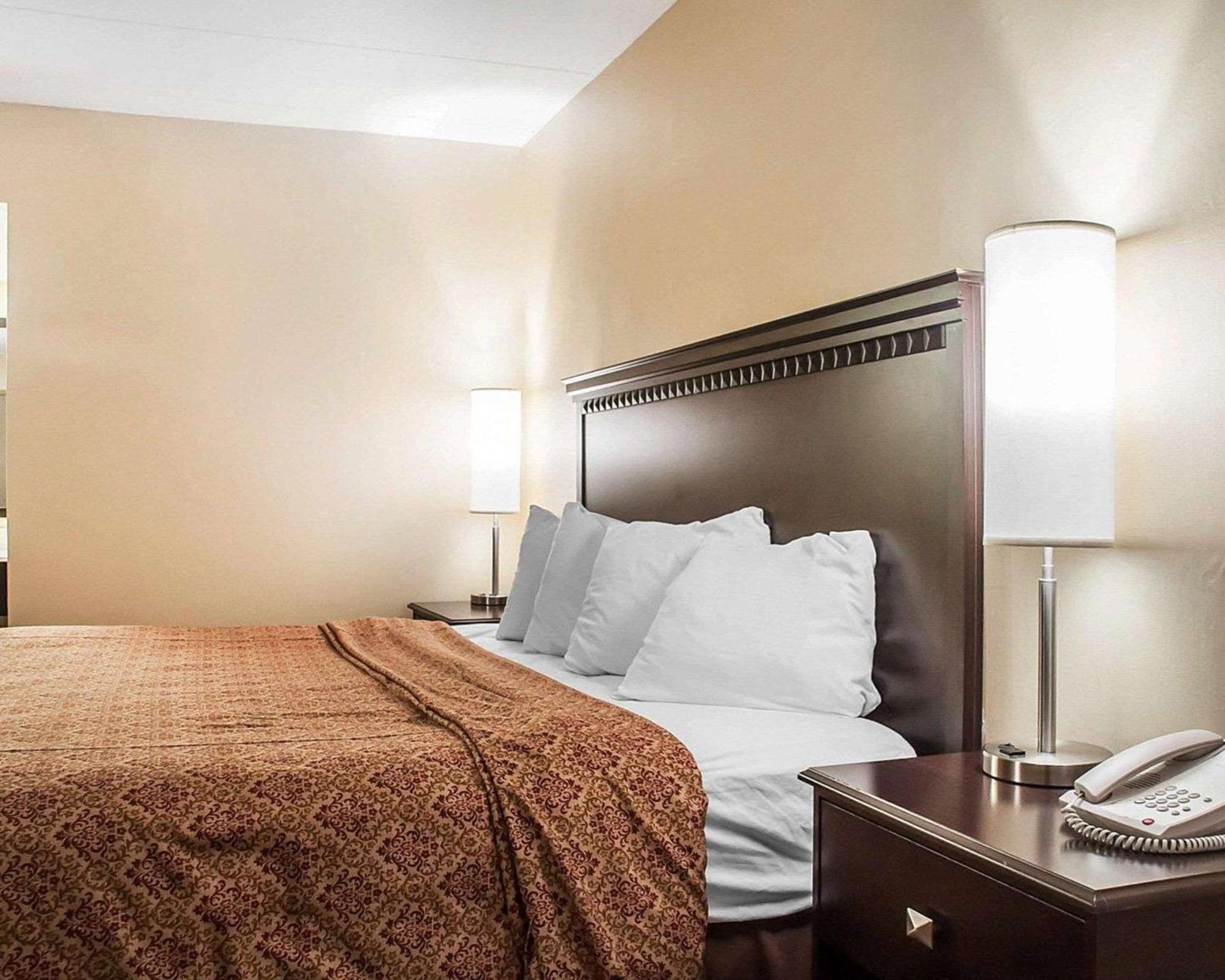 Econo Lodge Elmira-Corning Fisherville Eksteriør billede