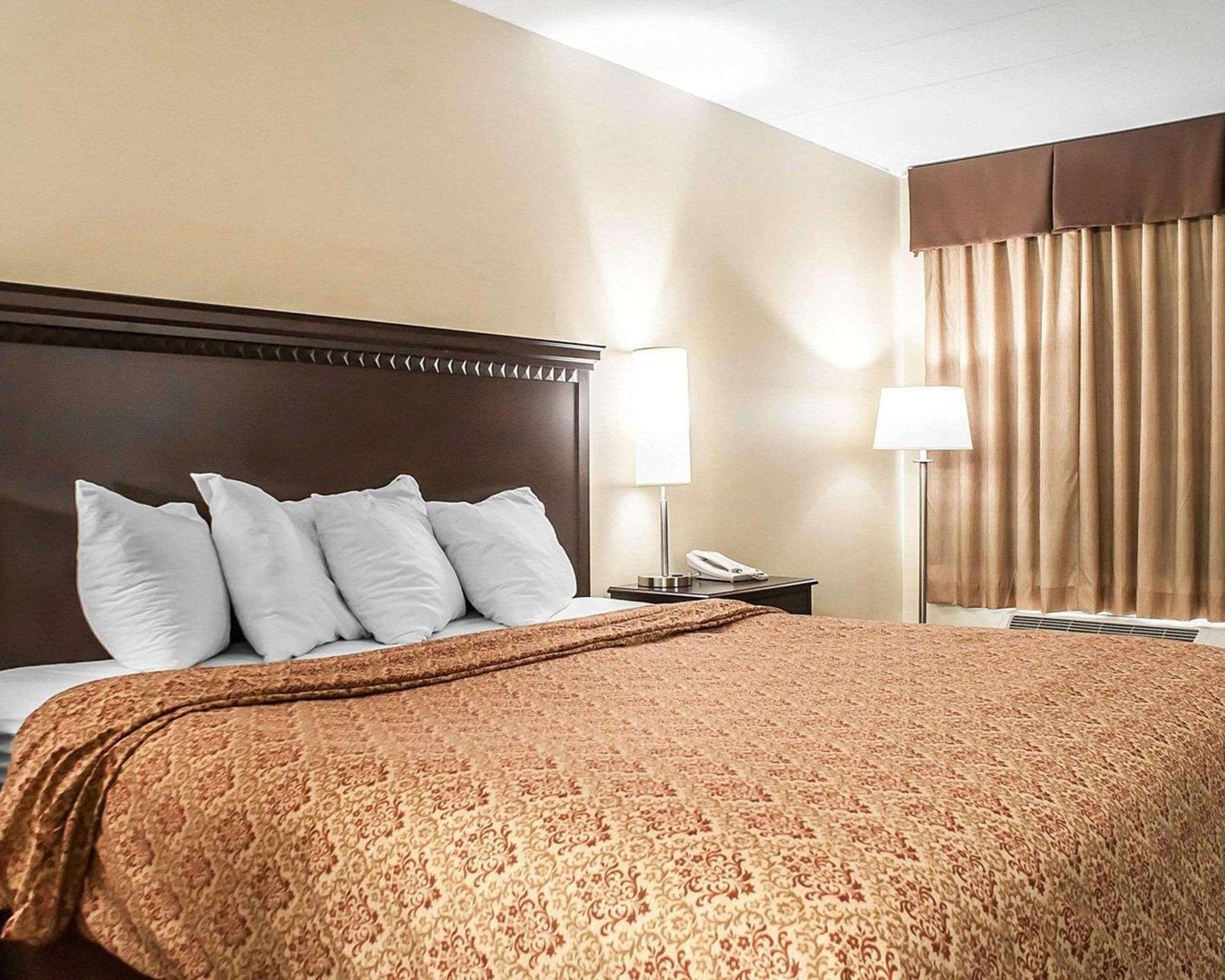 Econo Lodge Elmira-Corning Fisherville Eksteriør billede